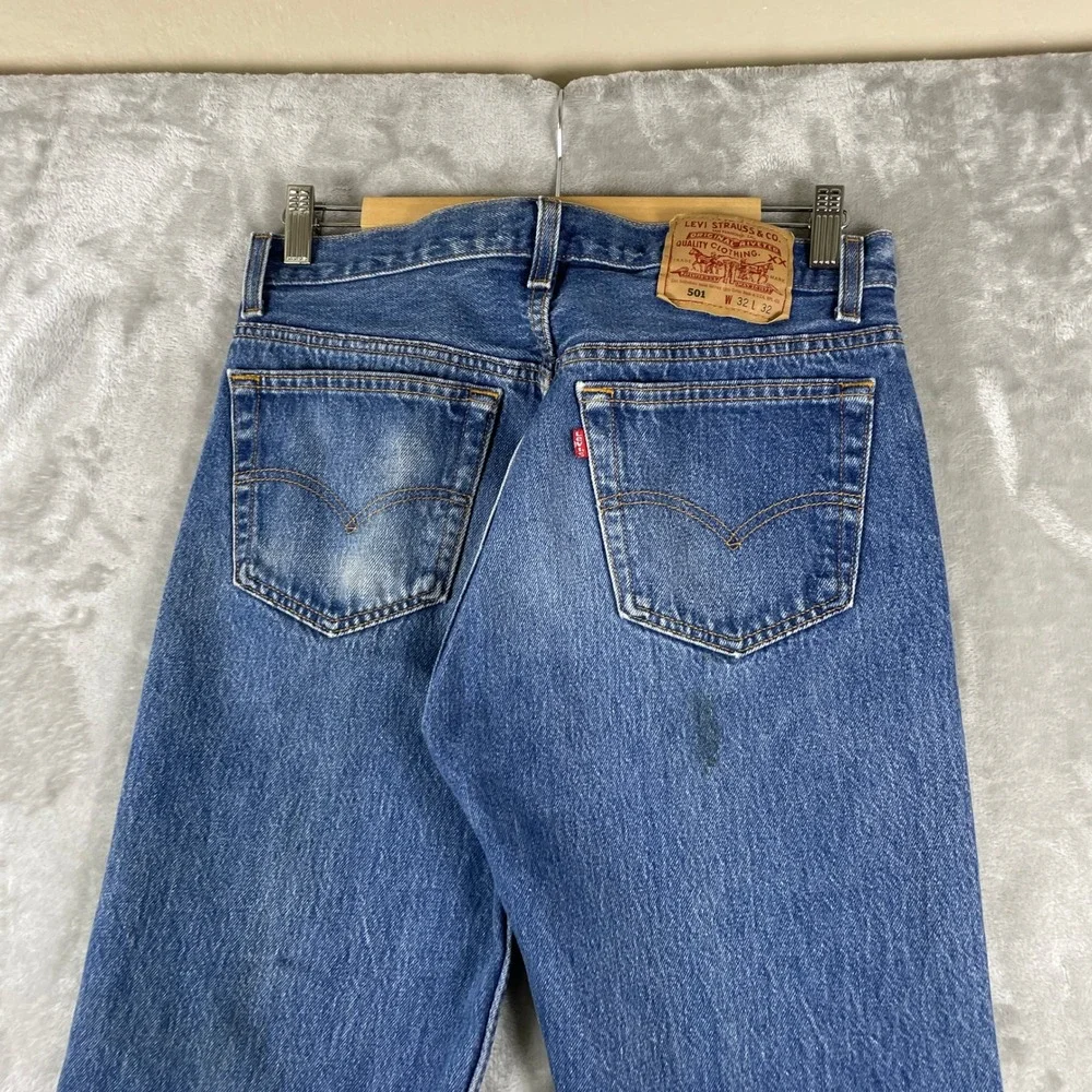 Vintage Levis 501 Jeans Mens 32x32 fits 30x31 Made in USA Dark Wash 90s Button